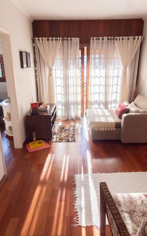Casa à venda com 284m², 3 quartos e 4 vagas Casa à venda com 284m², 3 quartos e 4 vagasCobertura