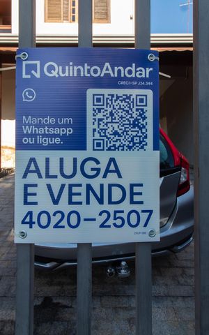 Casa à venda com 284m², 3 quartos e 4 vagas Casa à venda com 284m², 3 quartos e 4 vagasPlaca