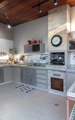 Casa à venda com 284m², 3 quartos e 4 vagas Casa à venda com 284m², 3 quartos e 4 vagasÁrea comum