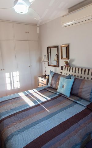 Casa à venda com 284m², 3 quartos e 4 vagas Casa à venda com 284m², 3 quartos e 4 vagasSuíte 2