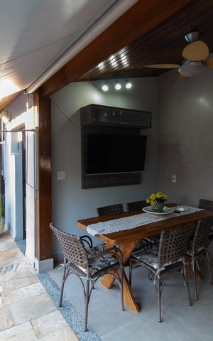 Casa à venda com 284m², 3 quartos e 4 vagas Casa à venda com 284m², 3 quartos e 4 vagasÁrea comum
