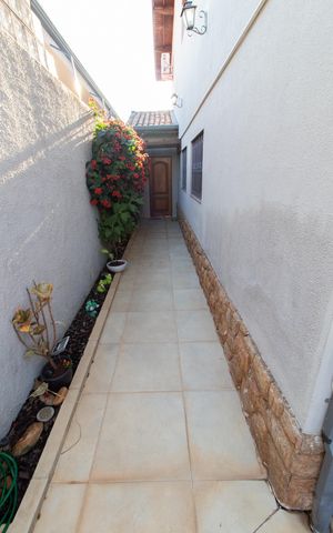 Casa à venda com 284m², 3 quartos e 4 vagas Casa à venda com 284m², 3 quartos e 4 vagasÁrea comum