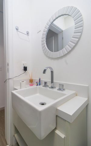 Apartamento à venda com 105m², 3 quartos e 2 vagas Apartamento à venda com 105m², 3 quartos e 2 vagasSuíte 1 - Banheiro
