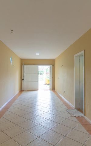 Casa à venda com 211m², 4 quartos e 2 vagas Casa à venda com 211m², 4 quartos e 2 vagasGaragem