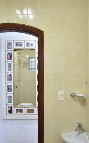 Casa à venda com 243m², 6 quartos e 4 vagasBanheiro Social