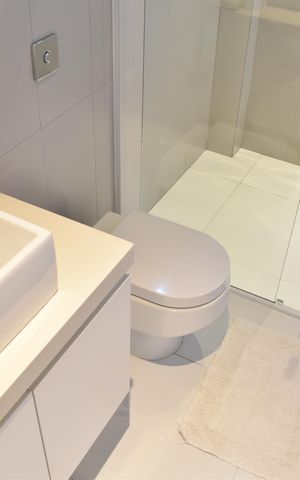 Casa para alugar com 590m², 5 quartos e 6 vagasBanheiro da Suíte 4