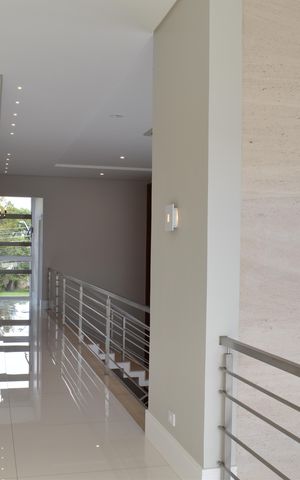 Casa para alugar com 590m², 5 quartos e 6 vagasCorredor