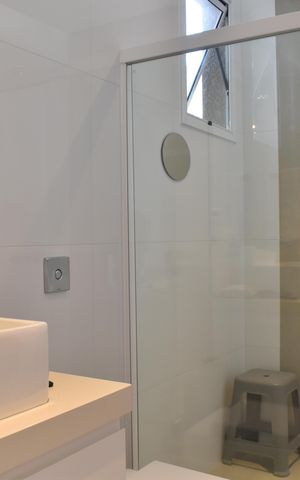 Casa para alugar com 590m², 5 quartos e 6 vagasBanheiro da Suíte 2