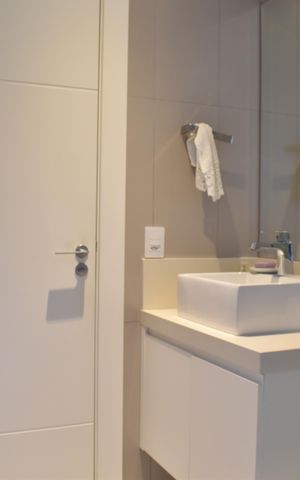 Casa para alugar com 590m², 5 quartos e 6 vagasBanheiro da Suíte 4