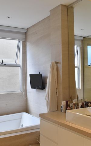 Casa para alugar com 590m², 5 quartos e 6 vagasBanheiro da Suíte
