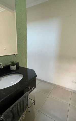 Casa à venda com 233m², 3 quartos e 7 vagasLavabo