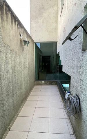 Casa à venda com 233m², 3 quartos e 7 vagasJardim de inverno