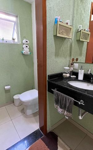 Casa à venda com 233m², 3 quartos e 7 vagasLavabo