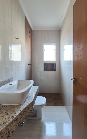 Casa à venda com 156m², 3 quartos e 2 vagas Casa à venda com 156m², 3 quartos e 2 vagasBanheiro da Suíte 1