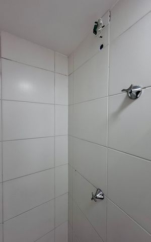 Apartamento para alugar com 37m², 1 quarto e sem vaga Apartamento para alugar com 37m², 1 quarto e sem vagaBanheiro da Suíte