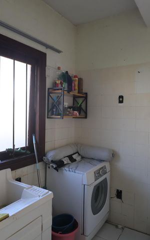 Casa à venda com 173m², 6 quartos e 3 vagasLavanderia