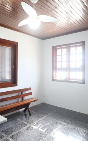 Casa à venda com 173m², 6 quartos e 3 vagasSala 2