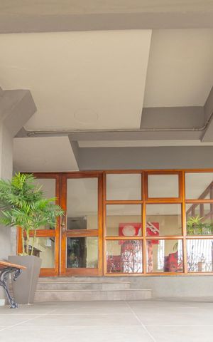 Apartamento à venda com 57m², 2 quartos e sem vaga Apartamento à venda com 57m², 2 quartos e sem vagaHall social