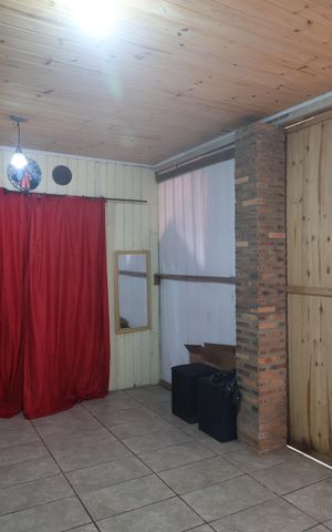Casa à venda com 45m², 1 quarto e 1 vagaSala 2
