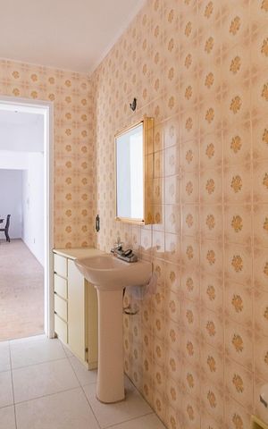 Apartamento à venda com 76m², 2 quartos e sem vagaBanheiro Social