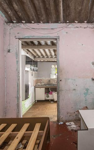 Casa à venda com 500m², 2 quartos e 2 vagasEdícula