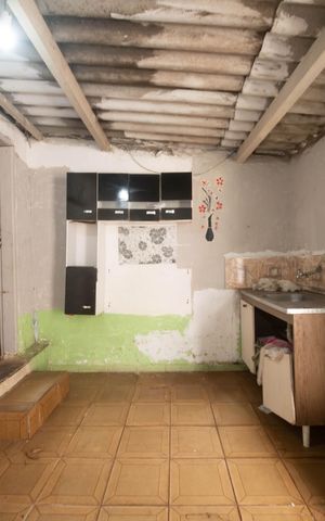 Casa à venda com 500m², 2 quartos e 2 vagasEdícula
