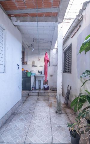 Casa à venda com 500m², 2 quartos e 2 vagasÁrea de Serviço