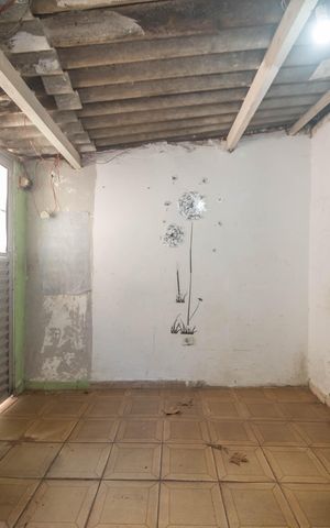 Casa à venda com 500m², 2 quartos e 2 vagasEdícula