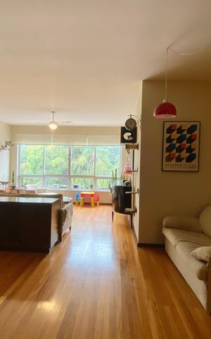 Apartamento à venda com 167m², 4 quartos e 1 vaga Apartamento à venda com 167m², 4 quartos e 1 vagaSala