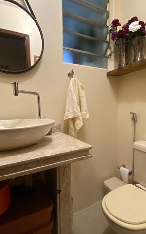 Apartamento à venda com 167m², 4 quartos e 1 vaga Apartamento à venda com 167m², 4 quartos e 1 vagaLavabo