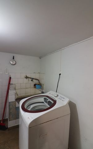 Casa à venda com 235m², 2 quartos e 8 vagasÁrea de Serviço