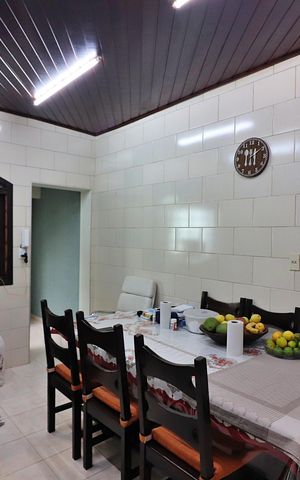 Casa à venda com 235m², 2 quartos e 8 vagasCozinha