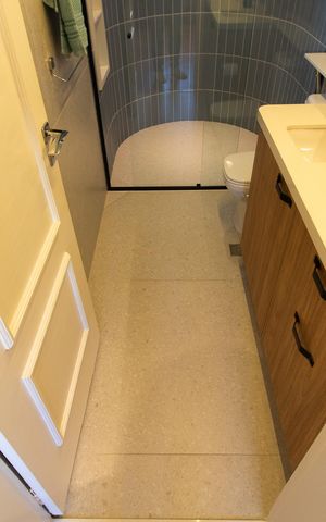 Apartamento à venda com 138m², 3 quartos e 3 vagas Apartamento à venda com 138m², 3 quartos e 3 vagasBanheiro Social