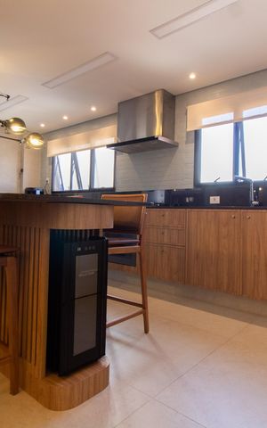 Apartamento à venda com 138m², 3 quartos e 3 vagas Apartamento à venda com 138m², 3 quartos e 3 vagasCozinha