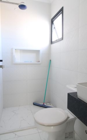 Casa à venda com 125m², 3 quartos e 2 vagasBanheiro