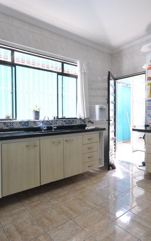 Casa à venda com 190m², 3 quartos e 3 vagasCozinha