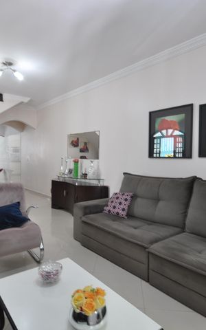 Casa à venda com 190m², 3 quartos e 3 vagasSala