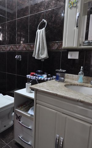 Casa à venda com 190m², 3 quartos e 3 vagasBanheiro da Suíte