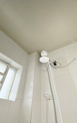 Casa de condomínio à venda com 60m², 2 quartos e 1 vagaBanheiro