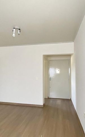 Casa de condomínio à venda com 60m², 2 quartos e 1 vagaSala