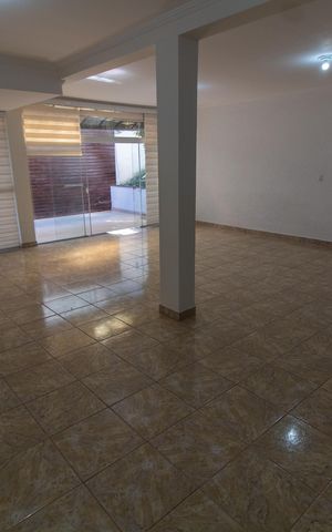 Casa de condomínio para alugar com 308m², 3 quartos e 4 vagas Casa de condomínio para alugar com 308m², 3 quartos e 4 vagasÁrea comum