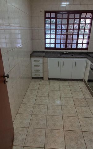 Casa de condomínio para alugar com 308m², 3 quartos e 4 vagas Casa de condomínio para alugar com 308m², 3 quartos e 4 vagasCozinha