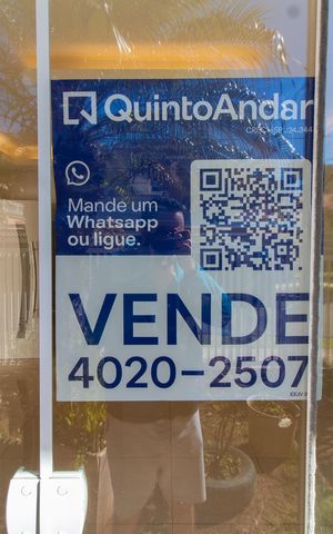 Casa de condomínio para alugar com 308m², 3 quartos e 4 vagas Casa de condomínio para alugar com 308m², 3 quartos e 4 vagasPlaca