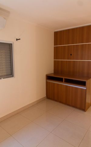 Casa de condomínio para alugar com 308m², 3 quartos e 4 vagas Casa de condomínio para alugar com 308m², 3 quartos e 4 vagasSuíte
