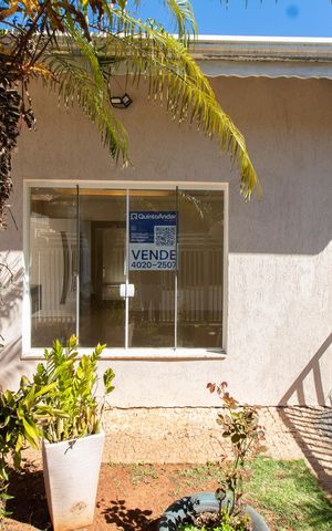 Casa de condomínio para alugar com 308m², 3 quartos e 4 vagas Casa de condomínio para alugar com 308m², 3 quartos e 4 vagasFachada