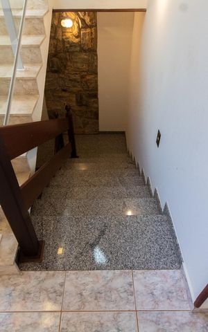 Casa de condomínio para alugar com 308m², 3 quartos e 4 vagas Casa de condomínio para alugar com 308m², 3 quartos e 4 vagasÁrea comum