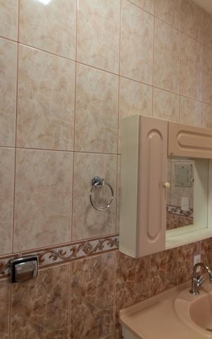 Casa de condomínio para alugar com 308m², 3 quartos e 4 vagas Casa de condomínio para alugar com 308m², 3 quartos e 4 vagasBanheiro Social