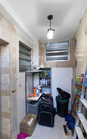 Casa à venda com 180m², 4 quartos e 1 vaga Casa à venda com 180m², 4 quartos e 1 vagaÁrea de Serviço