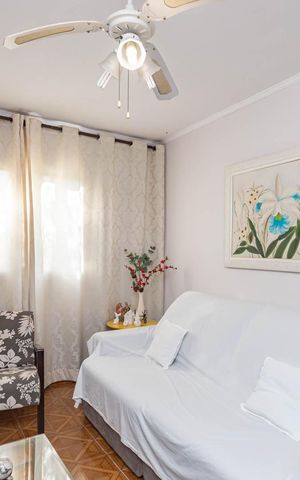 Casa à venda com 320m², 2 quartos e 2 vagasSala