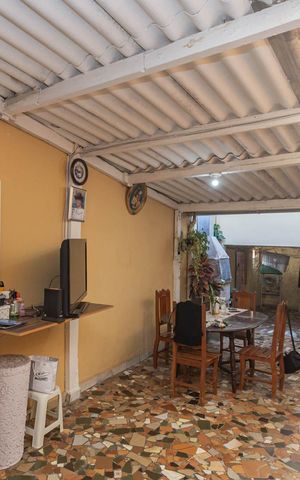 Casa à venda com 320m², 2 quartos e 2 vagasÁrea de Serviço